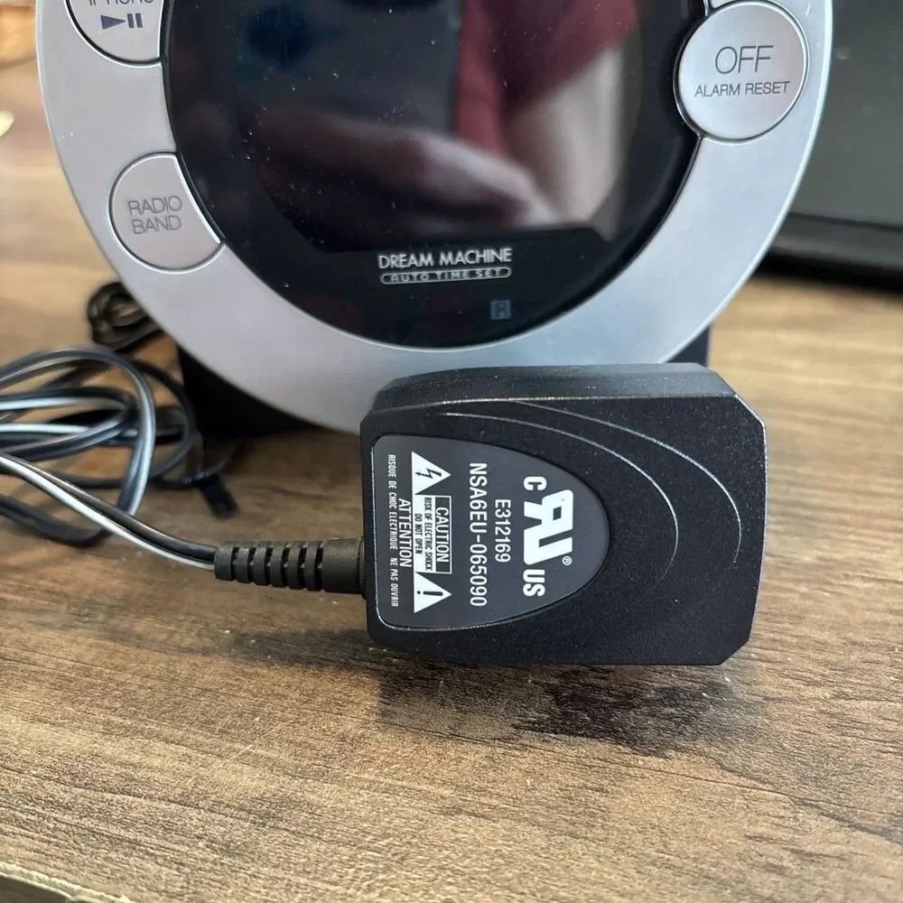 Sony Dream Machine ICF-C7IP AM/FM Radio Alarm Clock iPod Dock WORKS. See Info